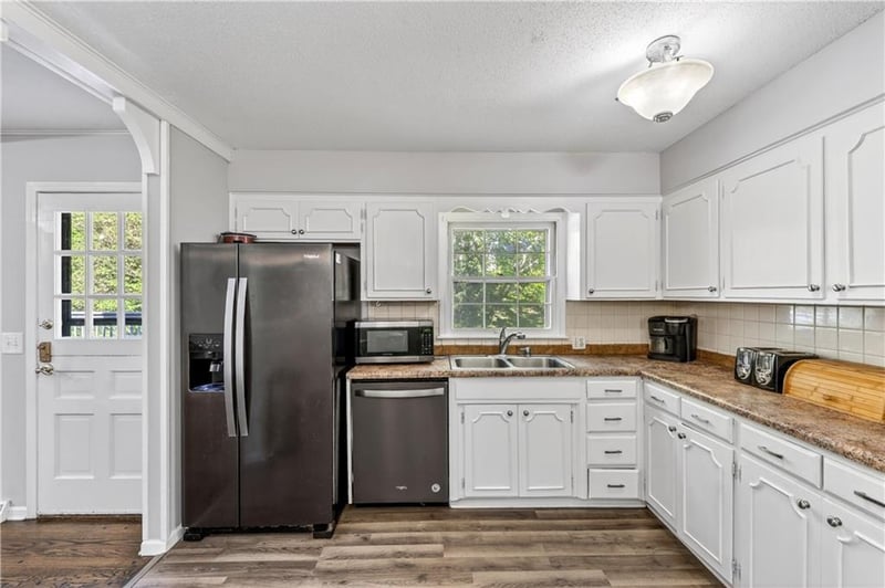 6305 Bales Ave, Gladstone, MO 64119