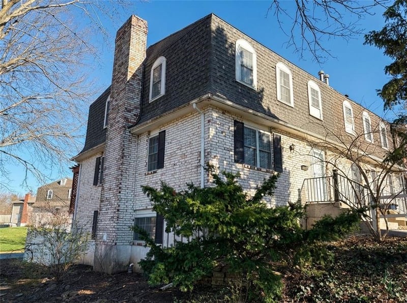 7137 Winter Ave, Kansas City, MO 64152