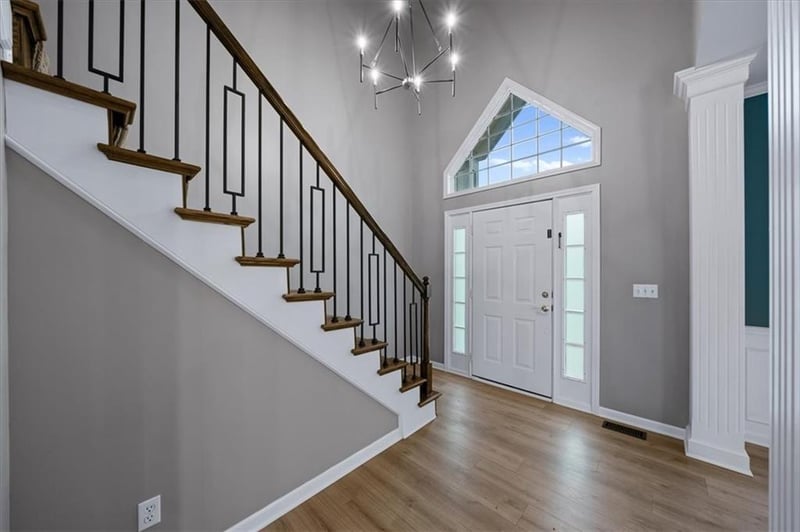 5800 Sapphire Cir, Lee's Summit, MO 64064