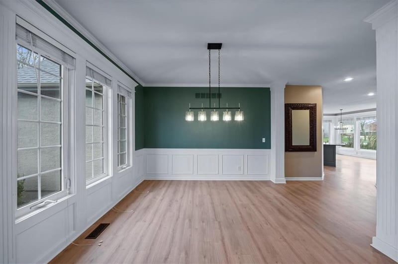 5800 Sapphire Cir, Lee's Summit, MO 64064