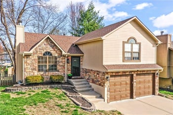 8816 73rd Ter, Kansas City, MO 64158