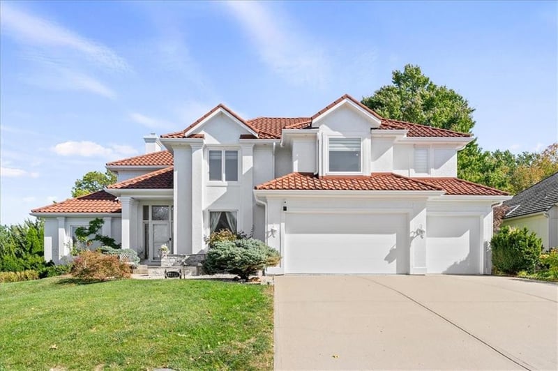 12711 Woodson St, Overland Park, KS 66209