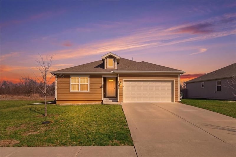 31687 172nd St, Gardner, KS 66030