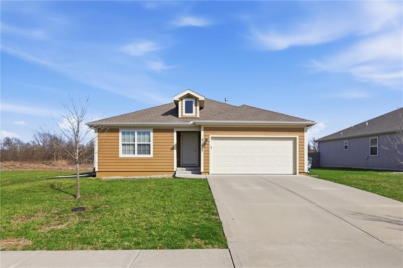 31687 172nd St, Gardner, KS 66030