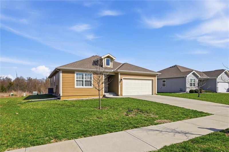 31687 172nd St, Gardner, KS 66030