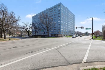 333 W Meyer Blvd #514, Kansas City, MO 64113
