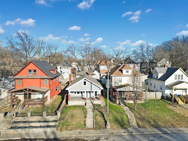 327 18th St, Kansas City, KS 66102