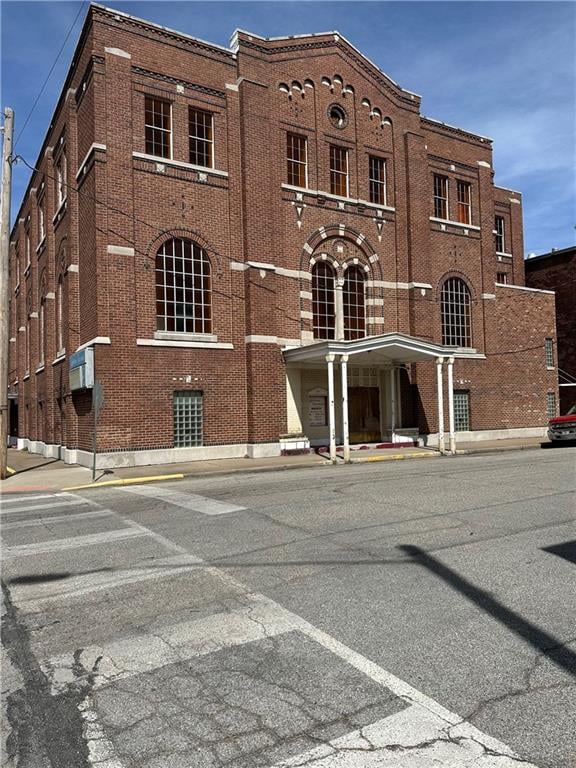 112 5th St, Pittsburg, KS 66762