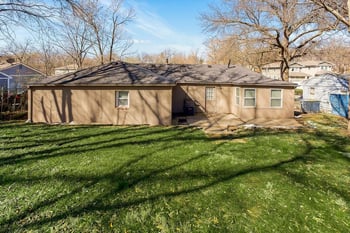 9201 Mcgee St, Kansas City, MO 64114