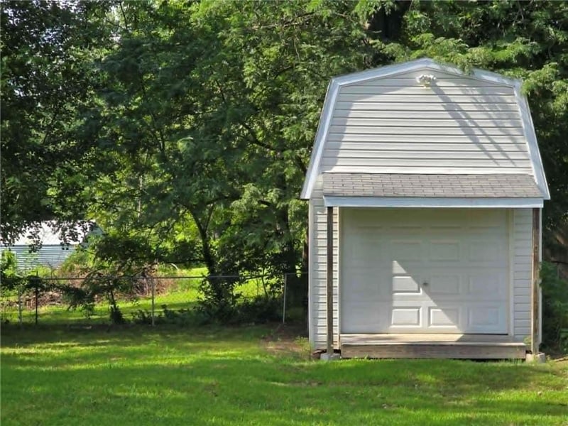 701 Ohio St, Clinton, MO 64735
