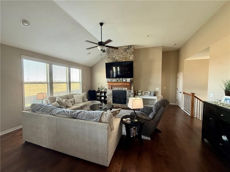 4777 22nd St, Leavenworth, KS 66048