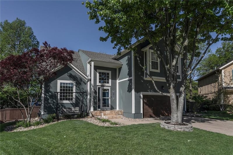 991 Marion St, Olathe, KS 66061
