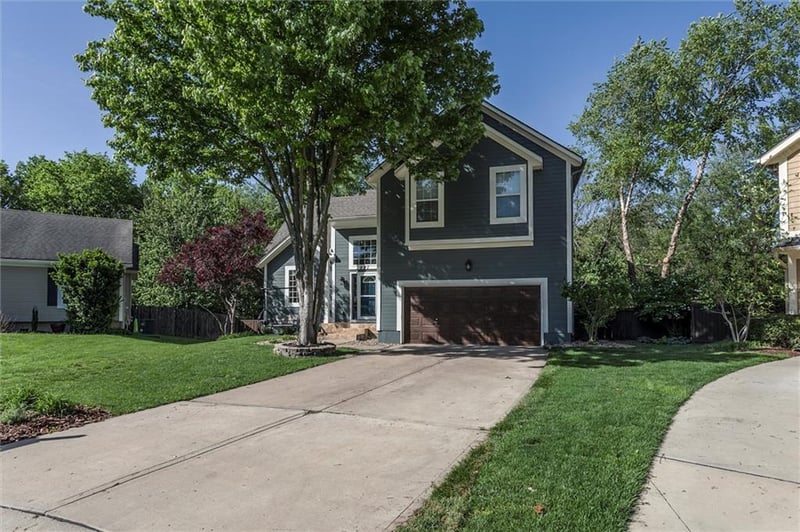 991 Marion St, Olathe, KS 66061