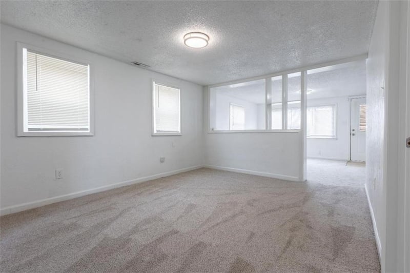 4420 Jackson Ave, Kansas City, MO 64117