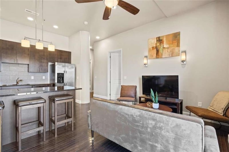 2940 Baltimore Ave #1001, Kansas City, MO 64108