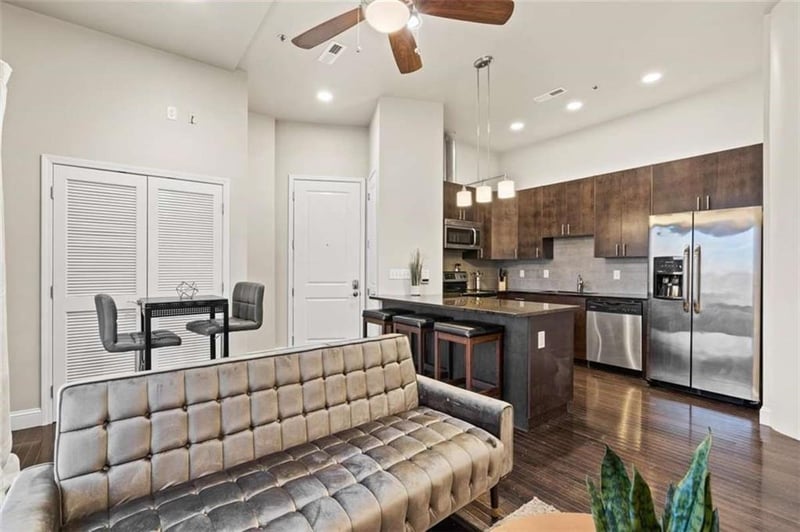 2940 Baltimore Ave #1001, Kansas City, MO 64108