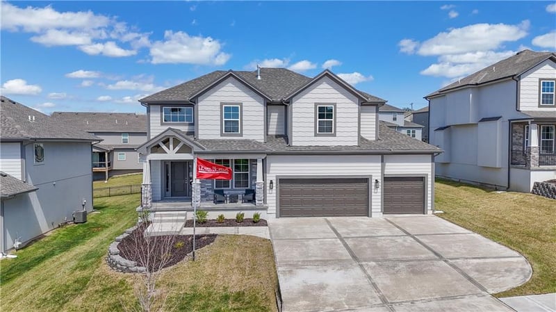 2696 Park St, Olathe, KS 66061