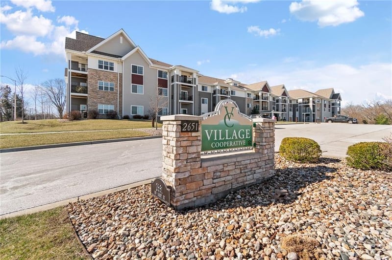 2651 Barry Rd #108, Kansas City, MO 64154