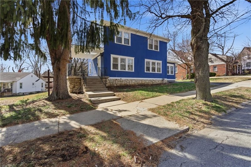 3939 Sunrise Dr, Kansas City, MO 64123