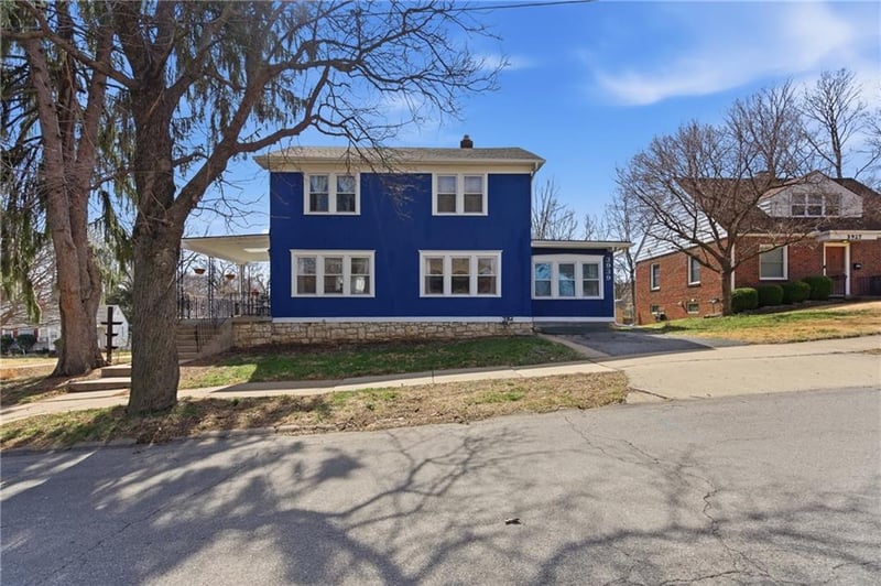 3939 Sunrise Dr, Kansas City, MO 64123