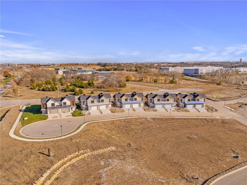 17792 96th St, Lenexa, KS 66219