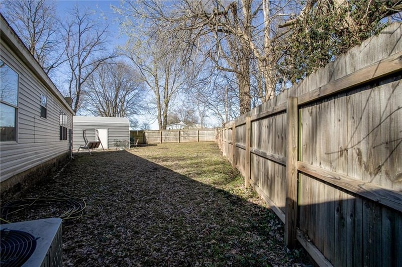 416 Jefferson St, Raymore, MO 64083