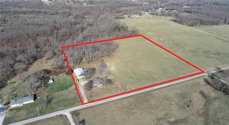 2250 S 363 Rd, El Dorado Springs, MO 64744
