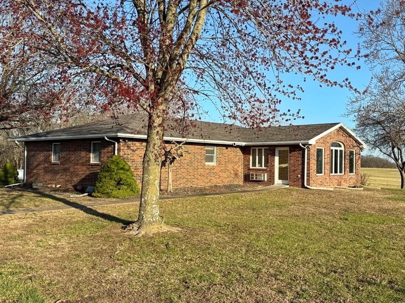 2250 S 363 Rd, El Dorado Springs, MO 64744