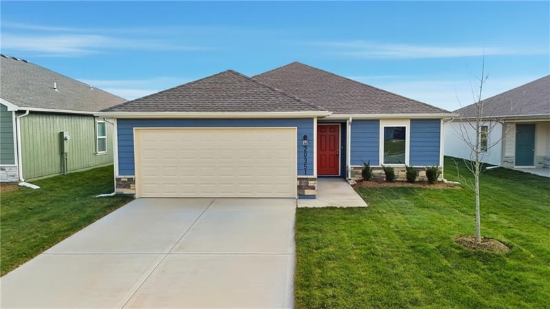 597 Bluebird St, Gardner, KS 66030