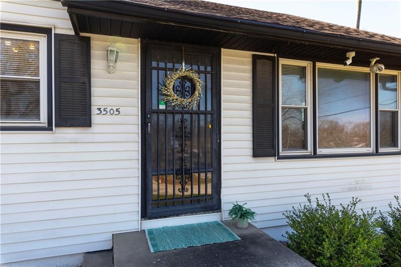 3505 Ruysser Rd, Kansas City, MO 64137