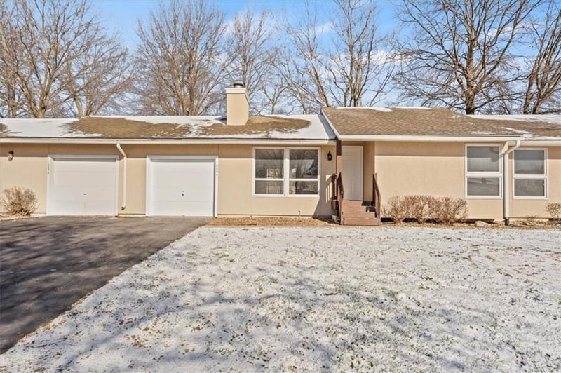 10854 Rosehill Rd, Overland Park, KS 66210