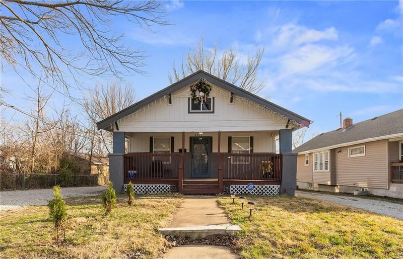 2611 Hickam Dr, Kansas City, KS 66104