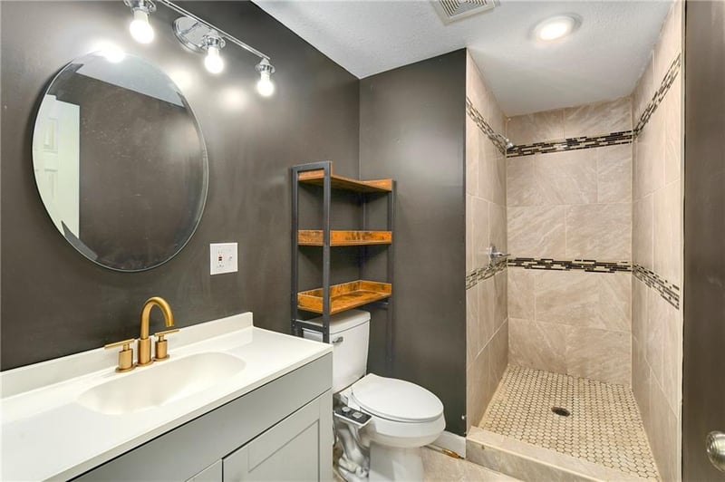 944 Sandusky Ave, Kansas City, KS 66101