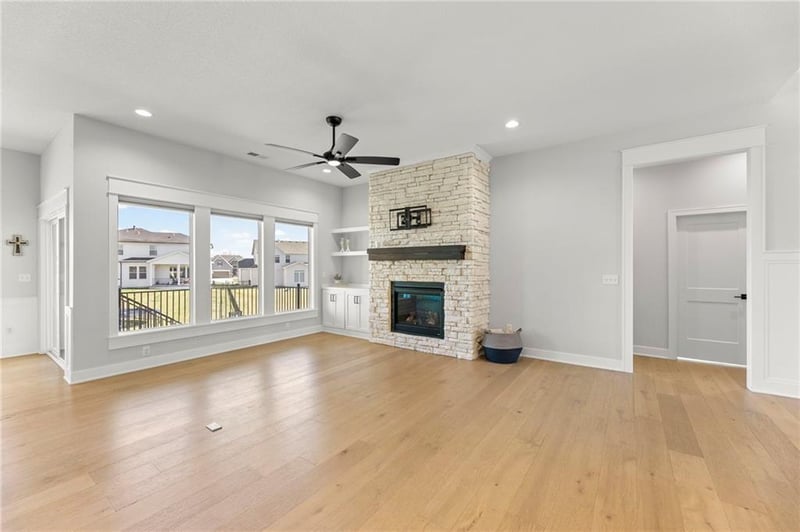 17166 164th Ter, Olathe, KS 66062
