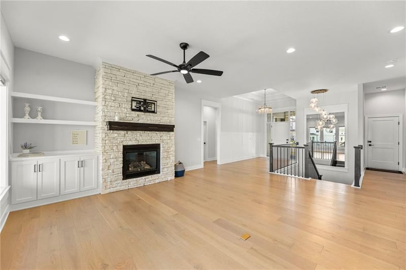 17166 164th Ter, Olathe, KS 66062