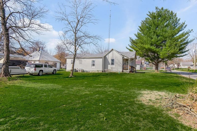 600 Grandriver St, Clinton, MO 64735