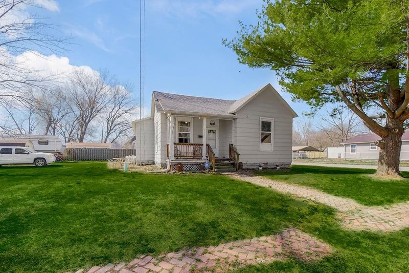 600 Grandriver St, Clinton, MO 64735