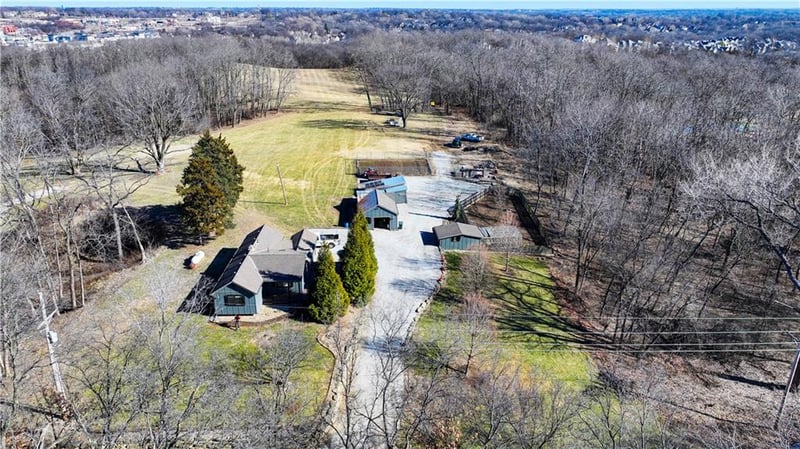 6121 Klamm Rd, Kansas City, MO 64152