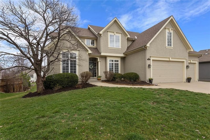 26032 150th St, Olathe, KS 66061