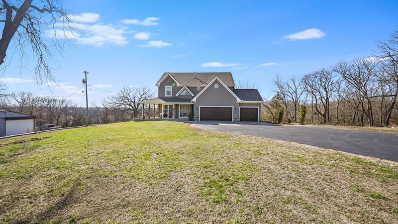 414 98th St, Edwardsville, KS 66111