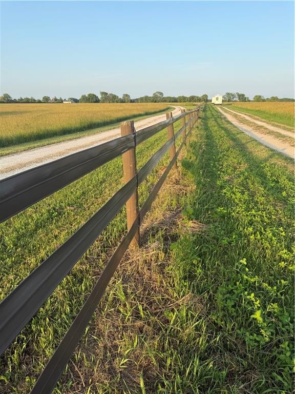 15820 Short Ln, Smithville, MO 64089