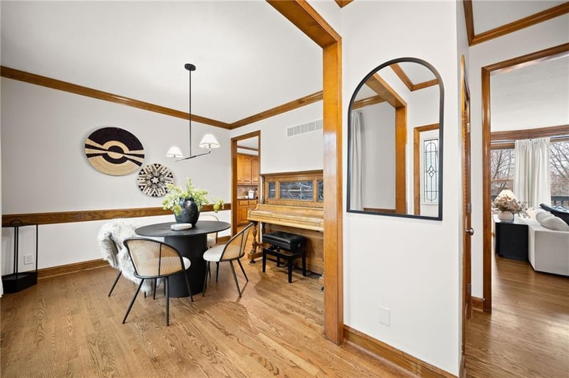 2512 78th St, Kansas City, MO 64118