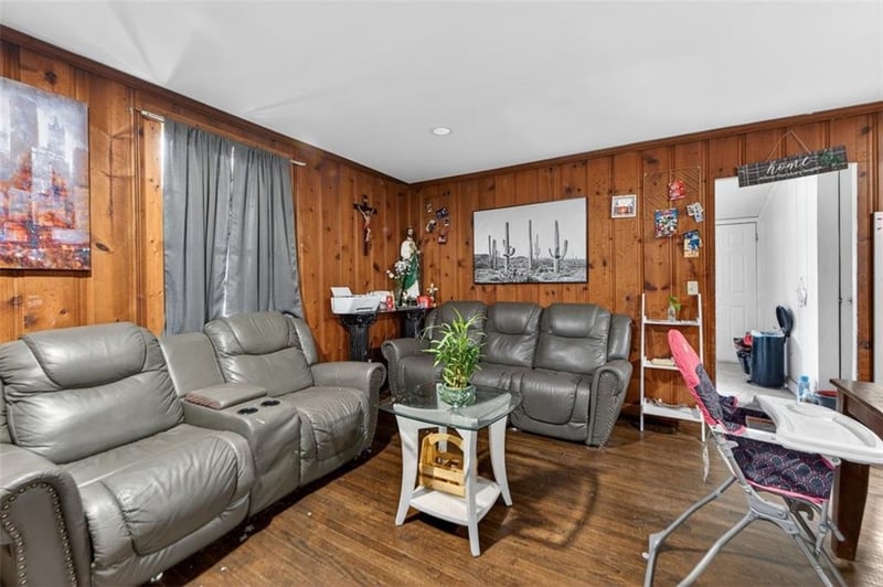 3011 47th Ter, Kansas City, KS 66104