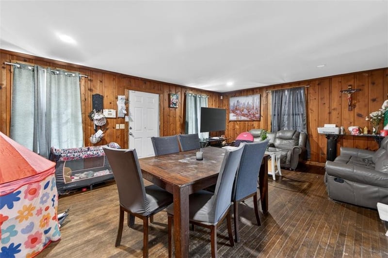 3011 47th Ter, Kansas City, KS 66104