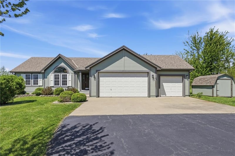 14108 N Katie Ln, Liberty, MO 64068
