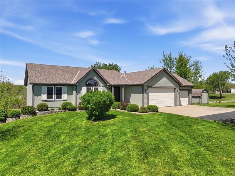 14108 N Katie Ln, Liberty, MO 64068
