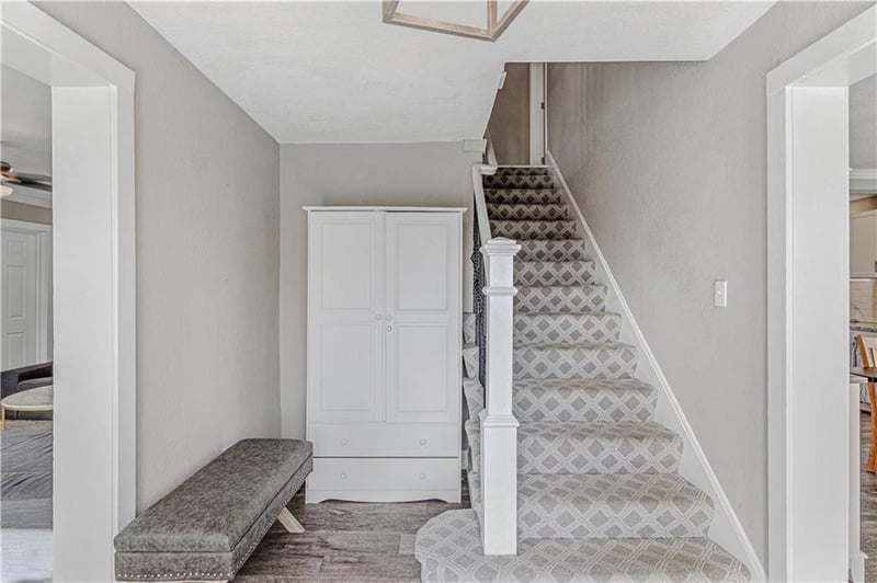 5978 Blue Hills Rd, Kansas City, MO 64110