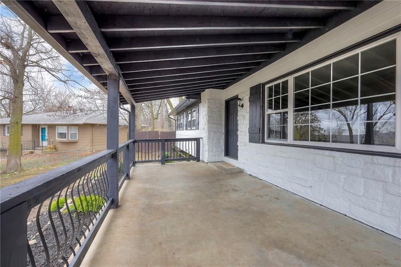 6728 Montana Ct, Kansas City, KS 66111