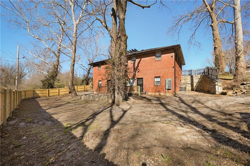 719 E College St, Independence, MO 64055