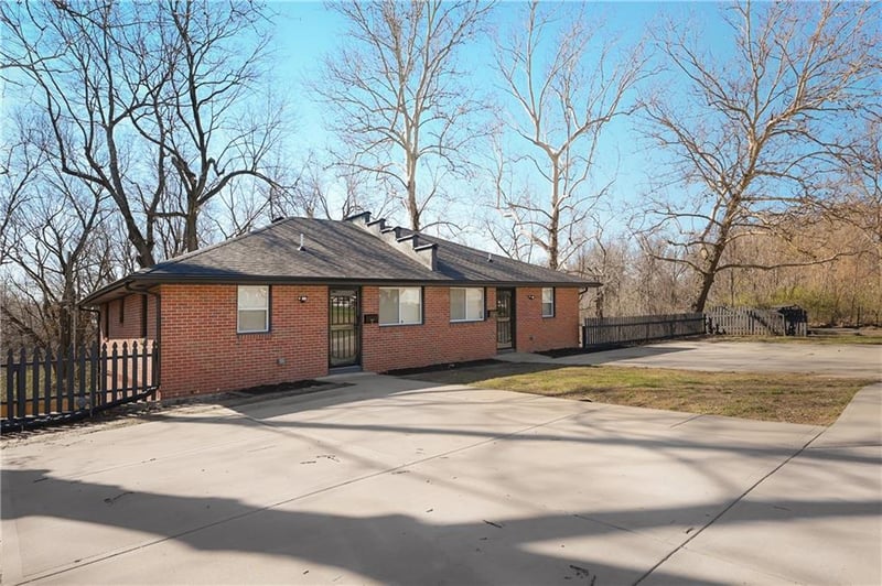 719 E College St, Independence, MO 64055